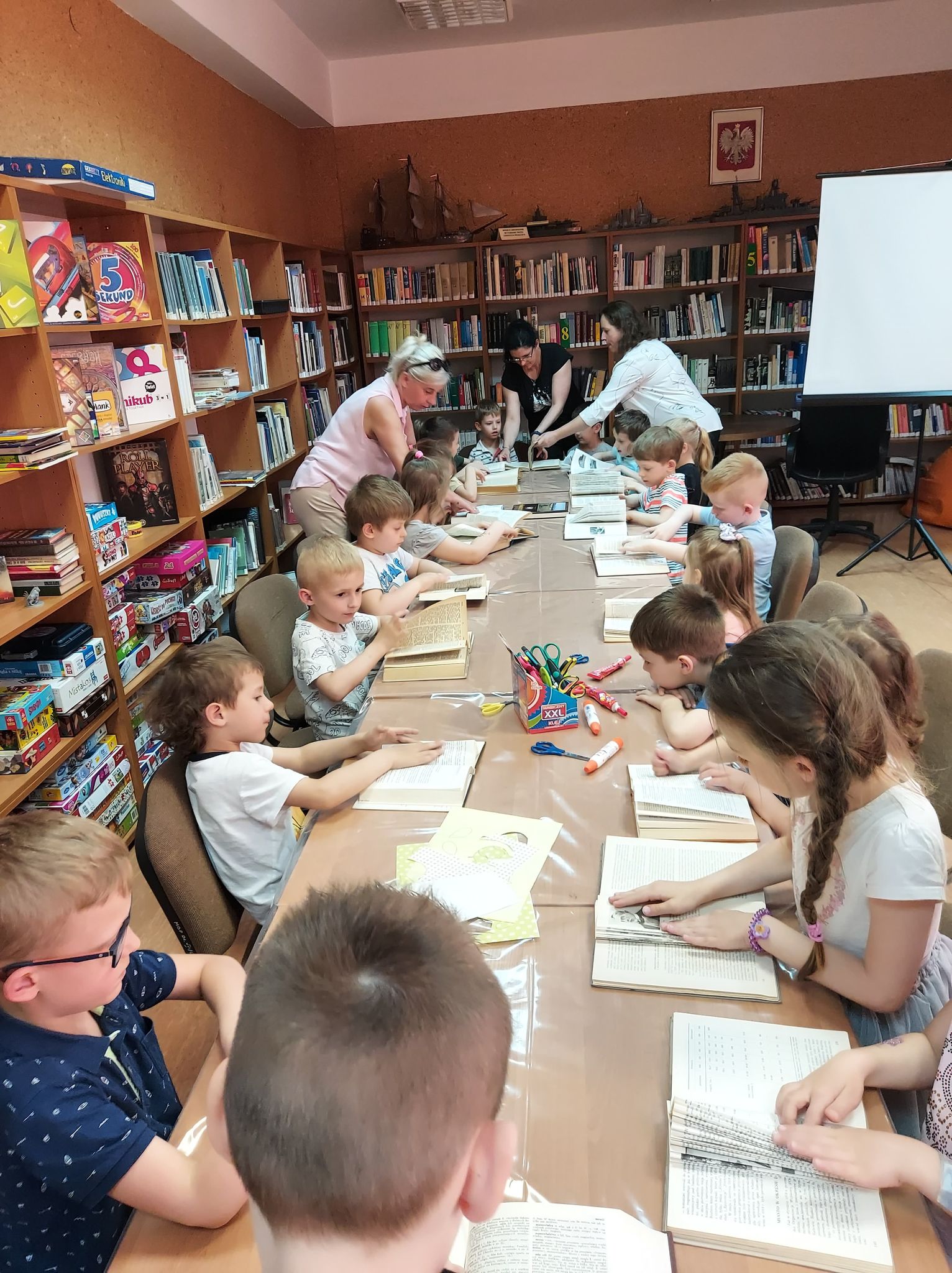 przedszkolaki na warsztatach book origami