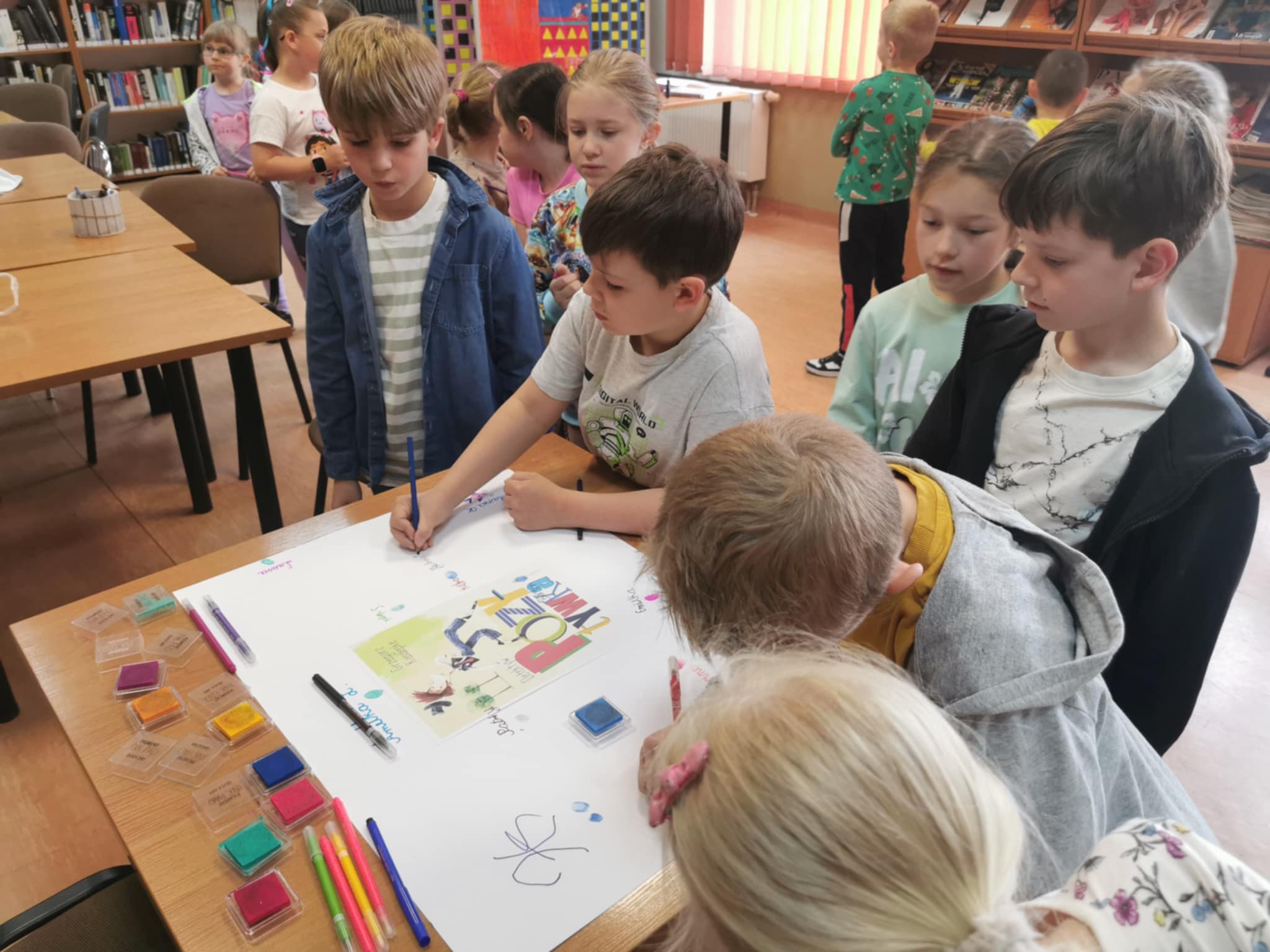 rozwiązywanie zagadek przez dzieci