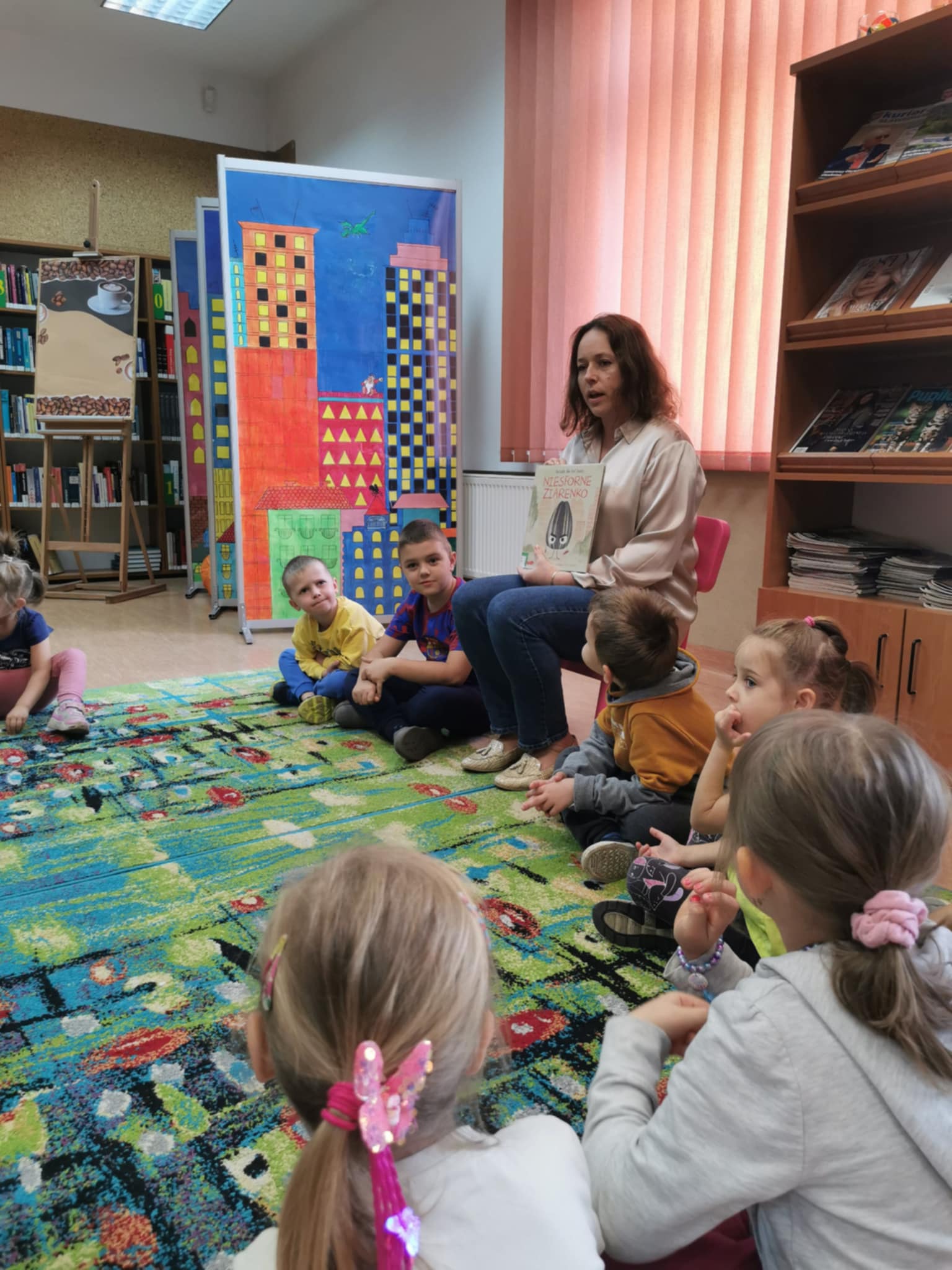 przedszkolaki biorący udział w zajęciach