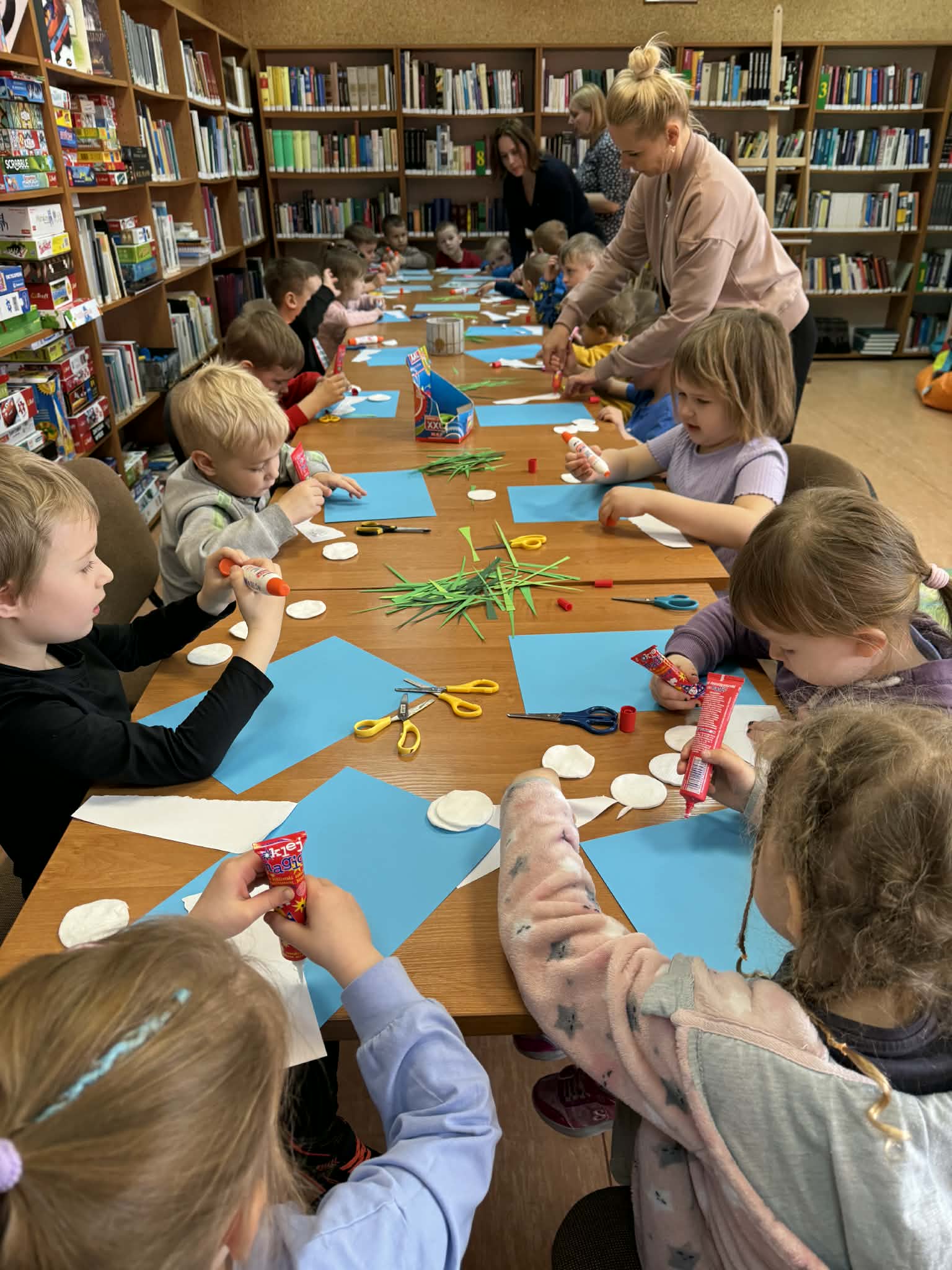 wiosenne spotkanie z przedszkolakami praca plastyczna