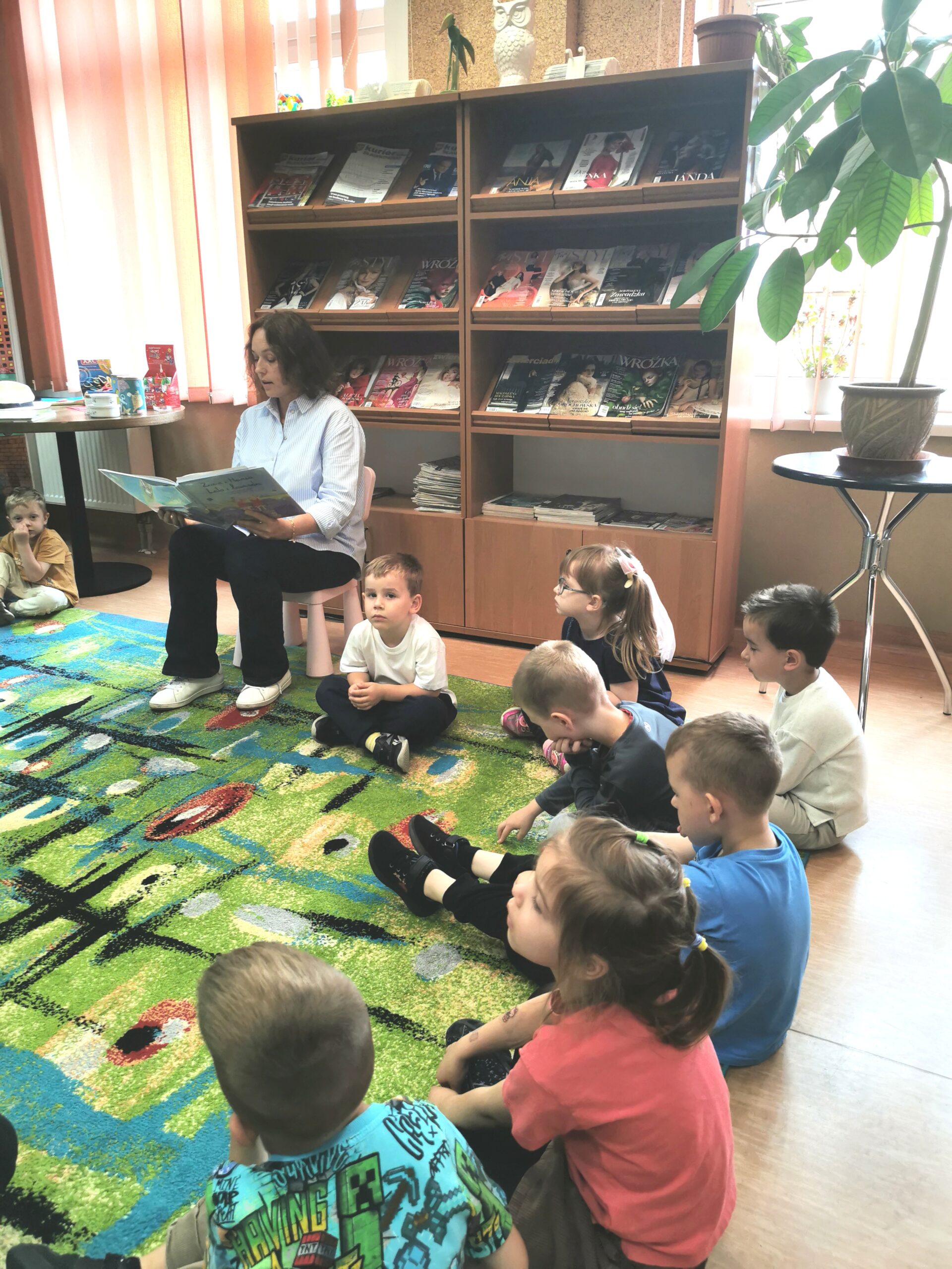 lekcja biblioteczna dla przedszkolaków o lecie